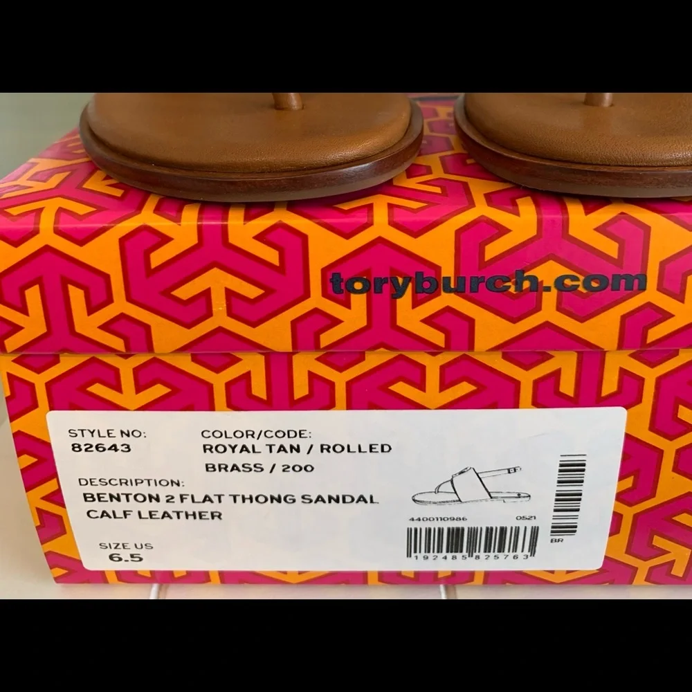 Tory Burch Benton Flat Thong Sandals in Royal Tan and Rolled Brass. Size 6.5. - Picture 6 of 9